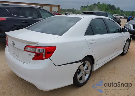 2014 Toyota Camry Se z USA, uszkodzony, nr VIN 4T1BF1FK6EU309506